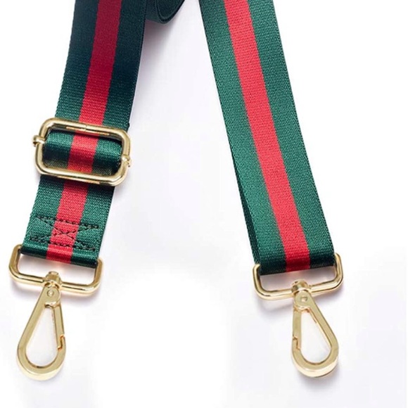 Monday flash sale !! NWT Gold accent crossbody strap or Dog leash. - Picture 2 of 3